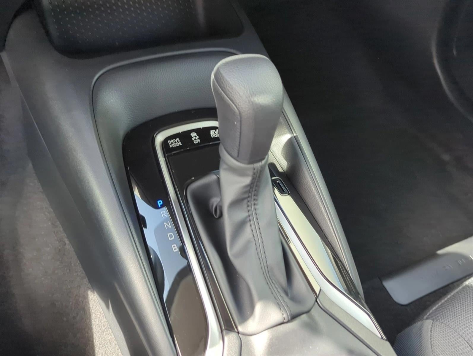 2026 Toyota Corolla Hybrid LE FWD (Natl)