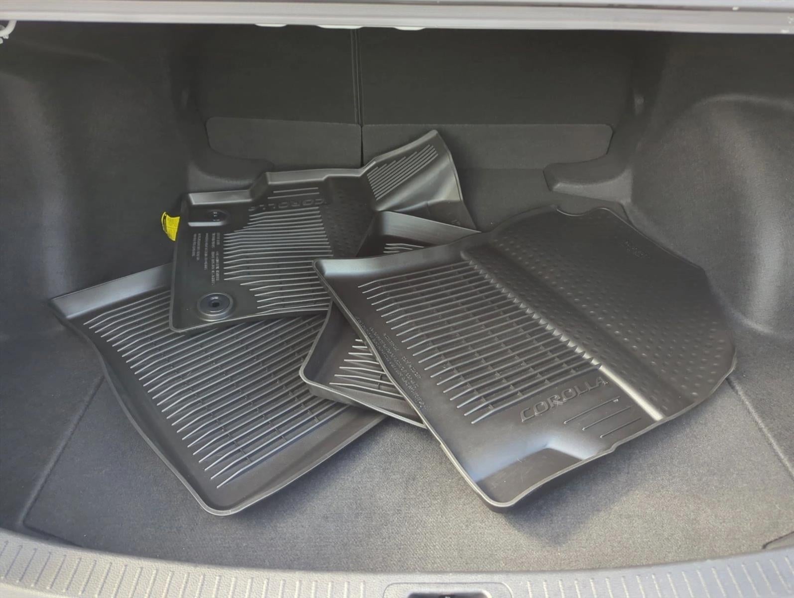 2026 Toyota Corolla Hybrid LE FWD (Natl)