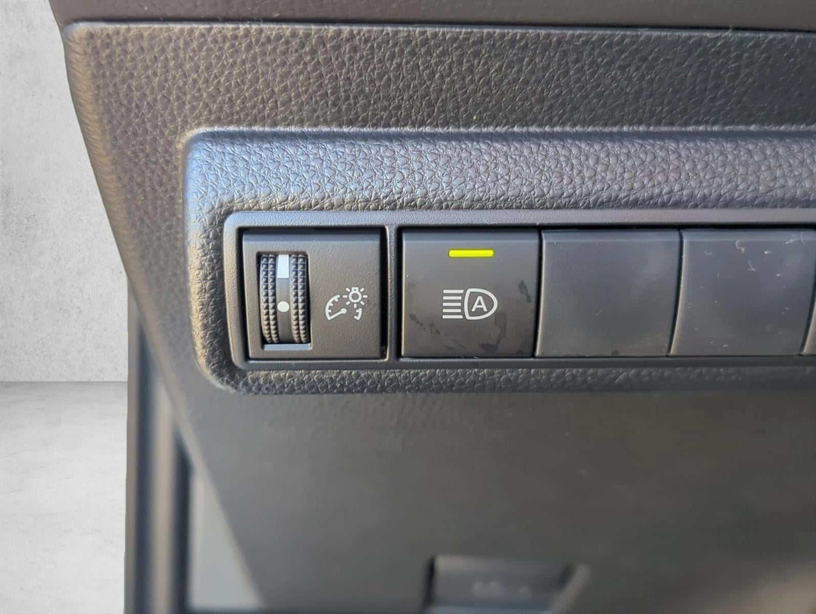 2026 Toyota Corolla Hybrid LE FWD (Natl)