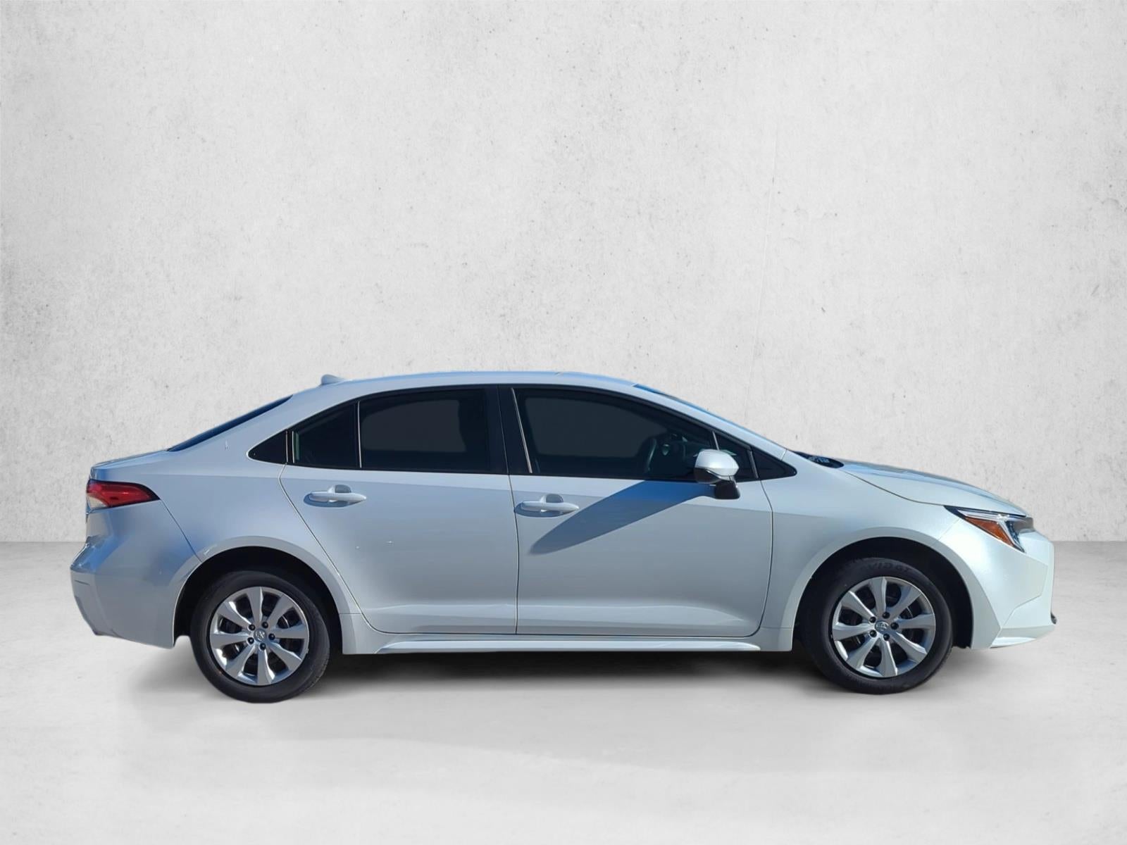 2026 Toyota Corolla Hybrid LE FWD (Natl)