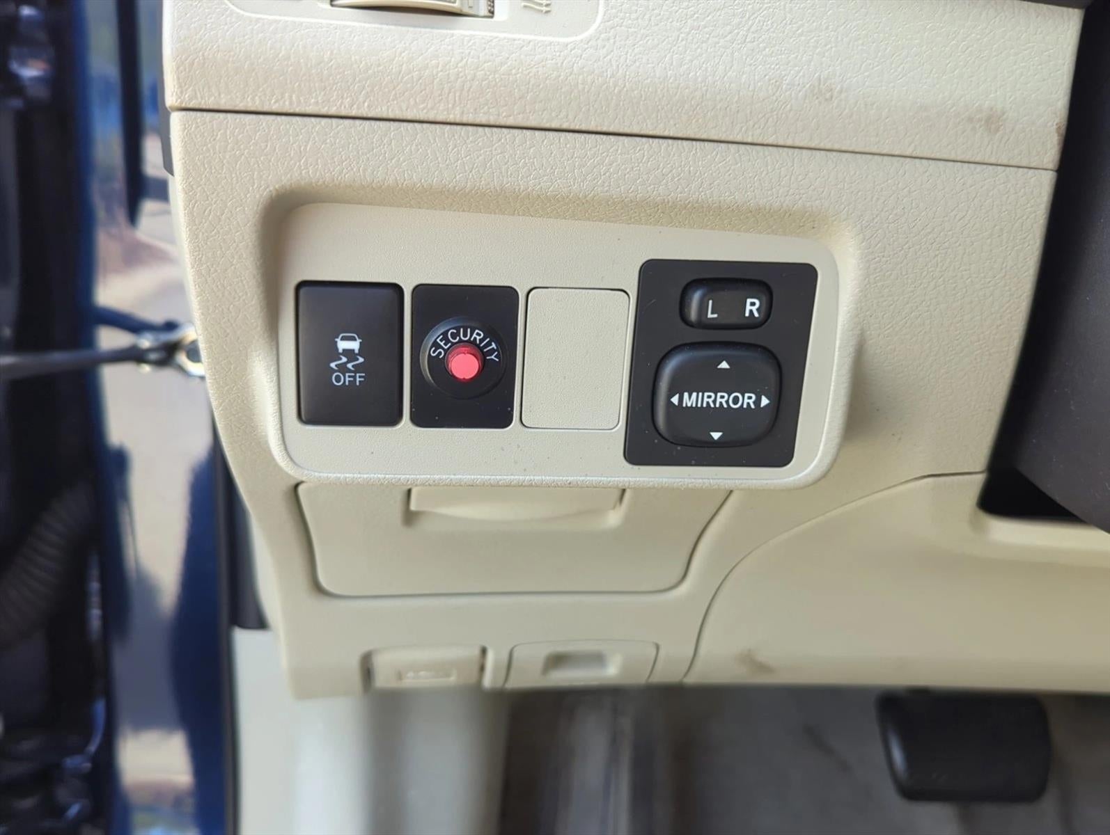 2011 Toyota Corolla 4dr Sdn Auto LE (Natl)