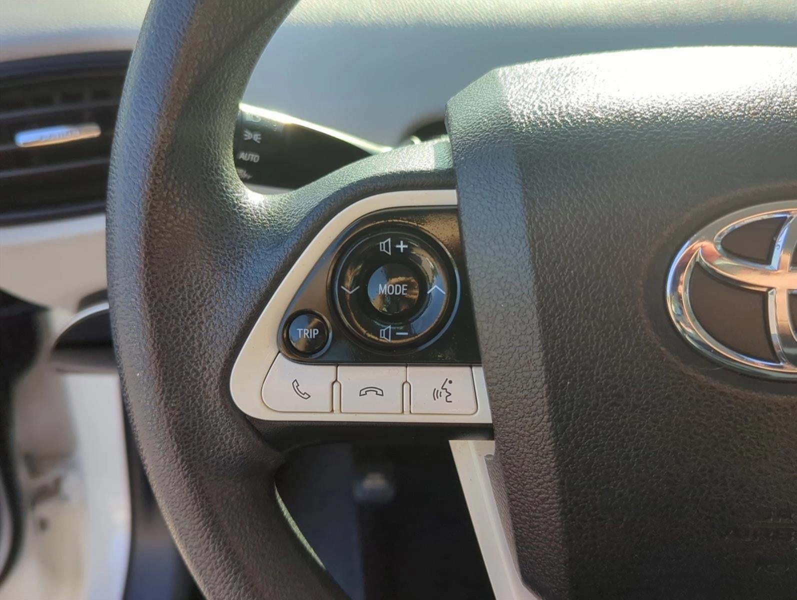 2018 Toyota Prius Two Eco (Natl)