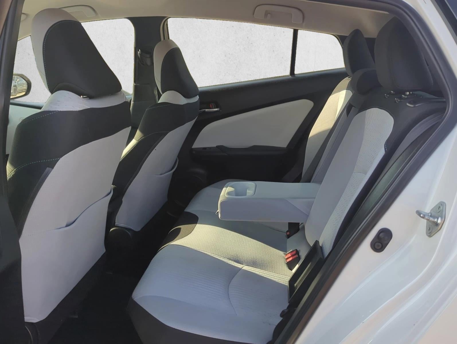 2018 Toyota Prius Two Eco (Natl)