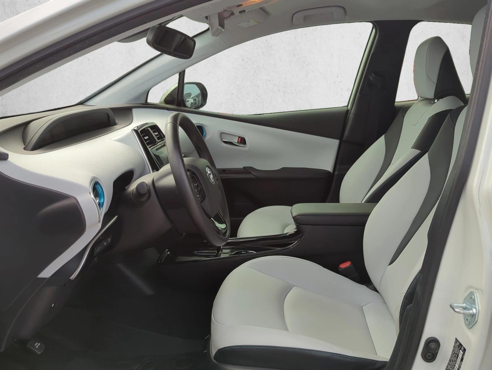 2019 Toyota Prius XLE (Natl)