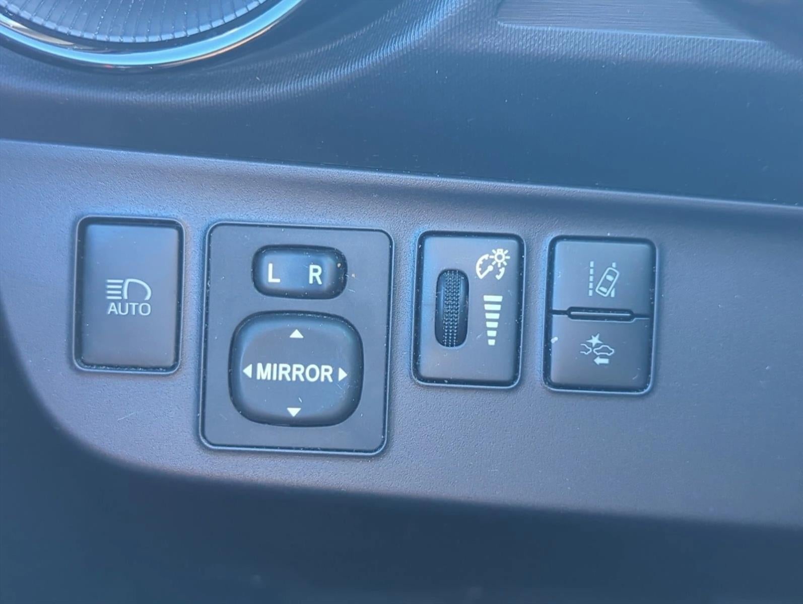 2018 Toyota Prius c Two (GS)