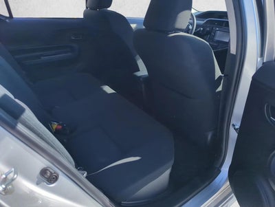 2018 Toyota Prius c Two (GS)