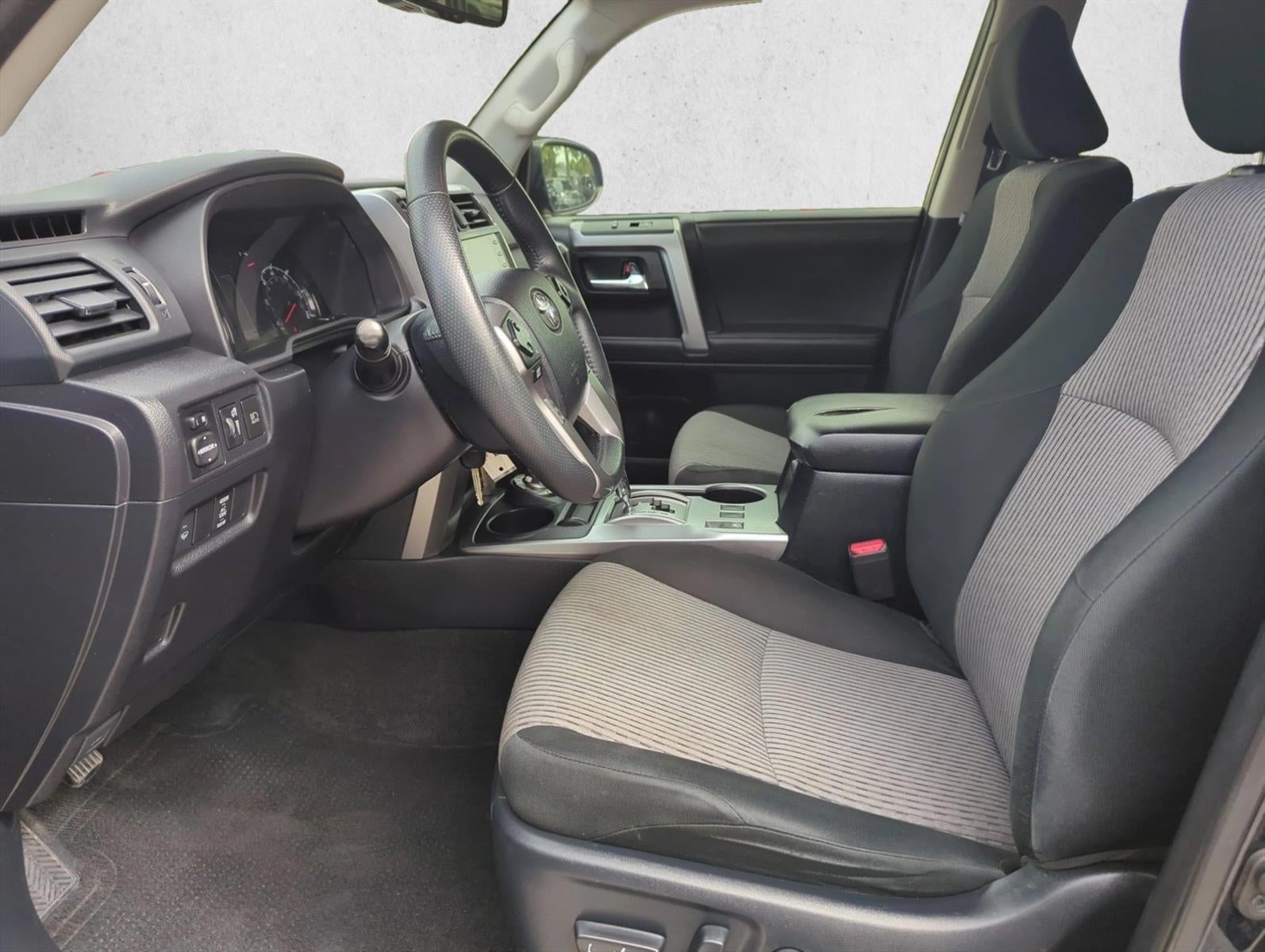 2020 Toyota 4Runner SR5 4WD (GS)