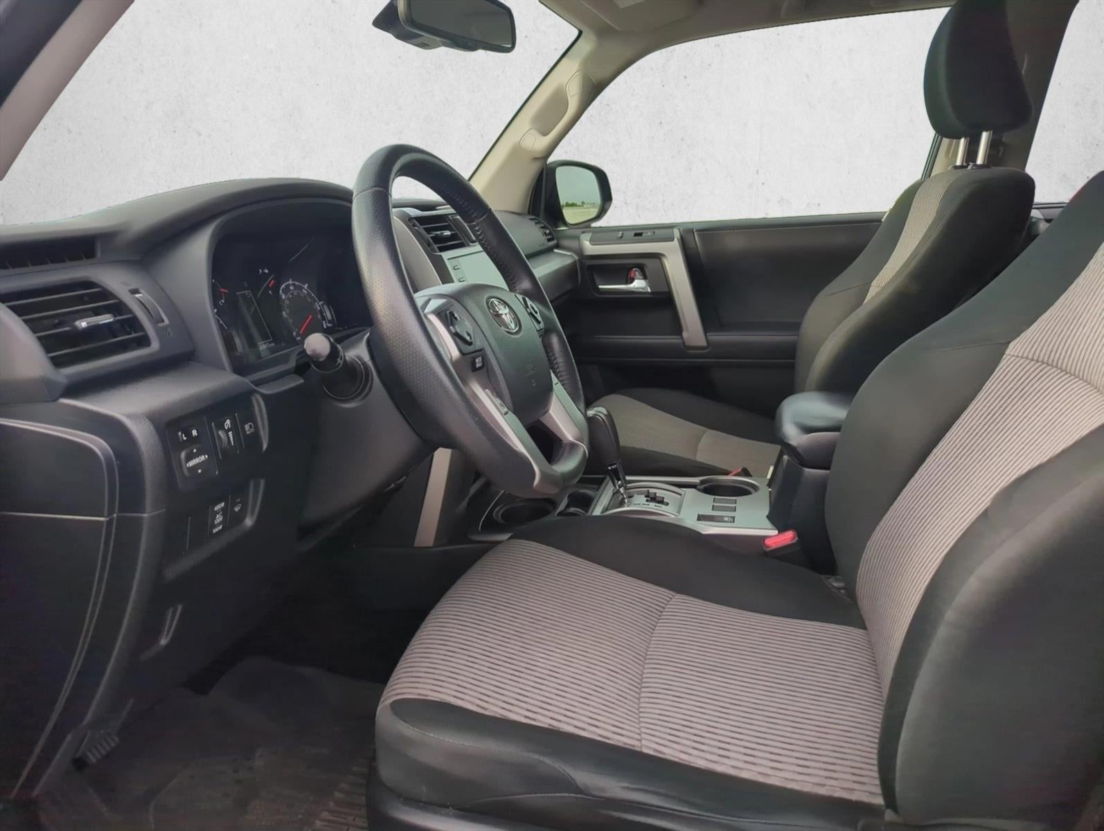 2022 Toyota 4Runner SR5 2WD (Natl)