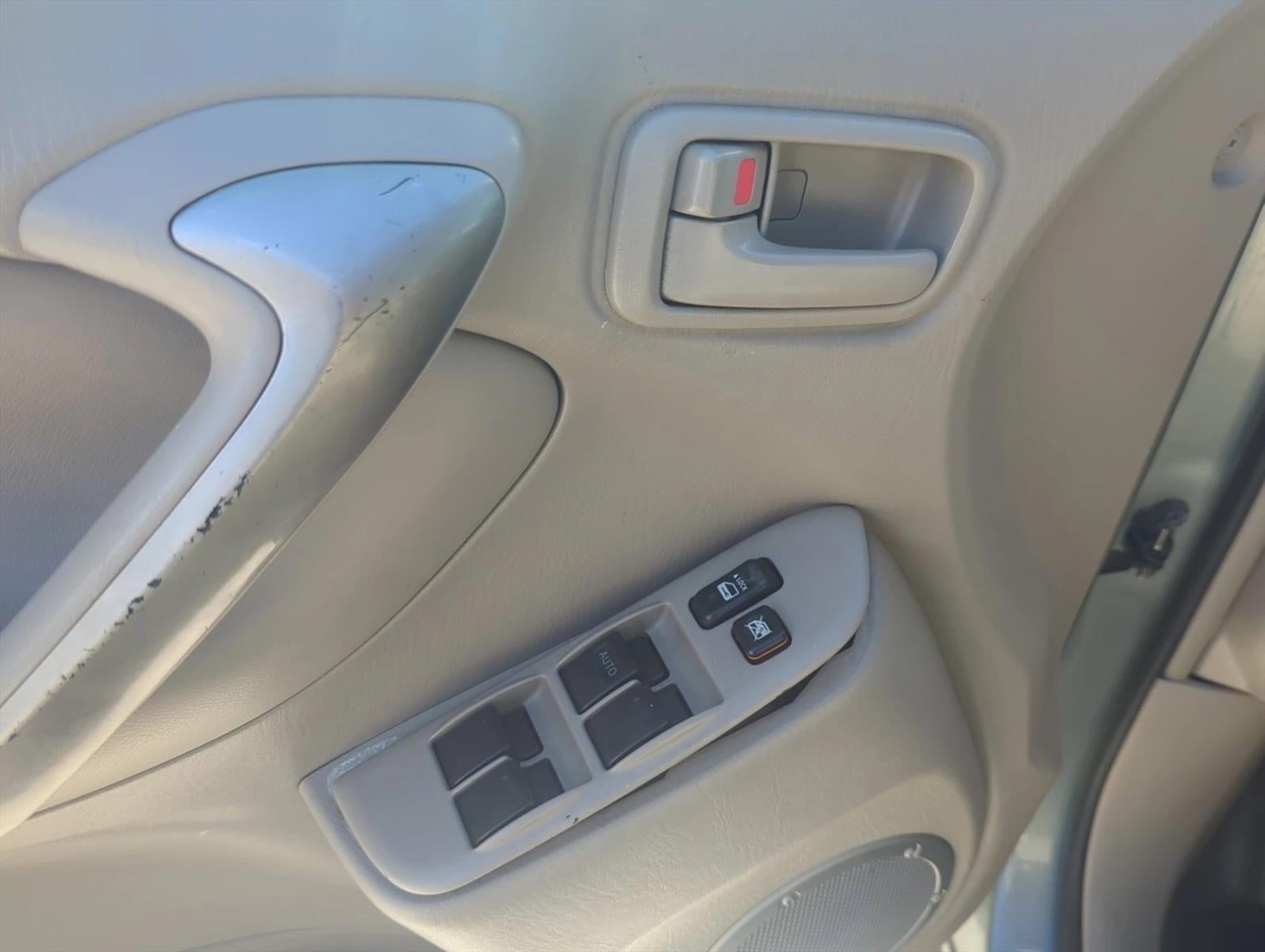 2005 Toyota RAV4 Base