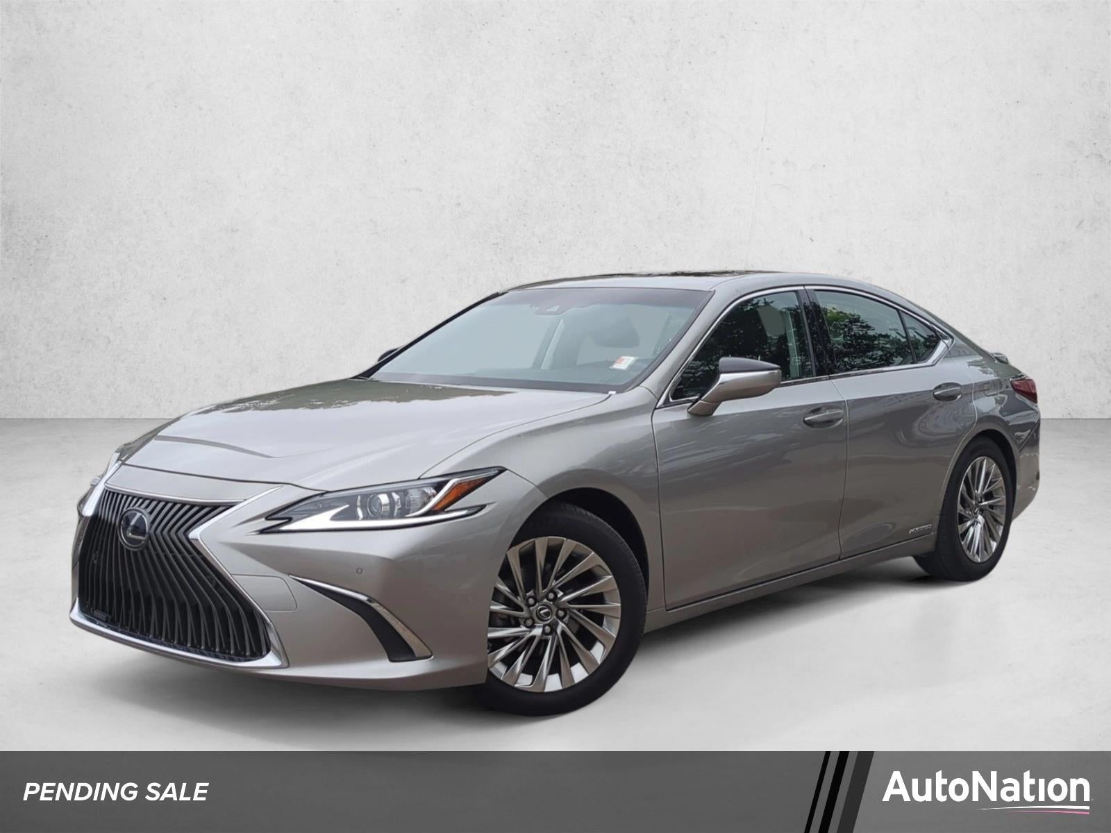 2019 Lexus ES 300h Luxury FWD