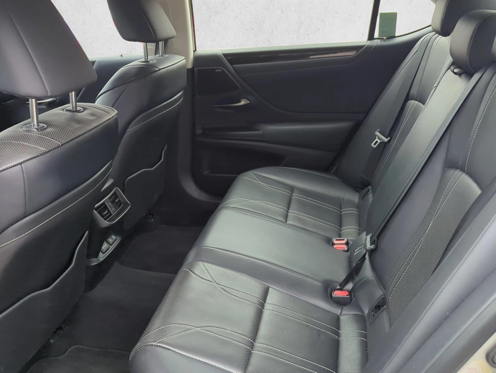 2019 Lexus ES 300h Luxury FWD