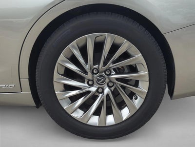 2019 Lexus ES 300h Luxury FWD
