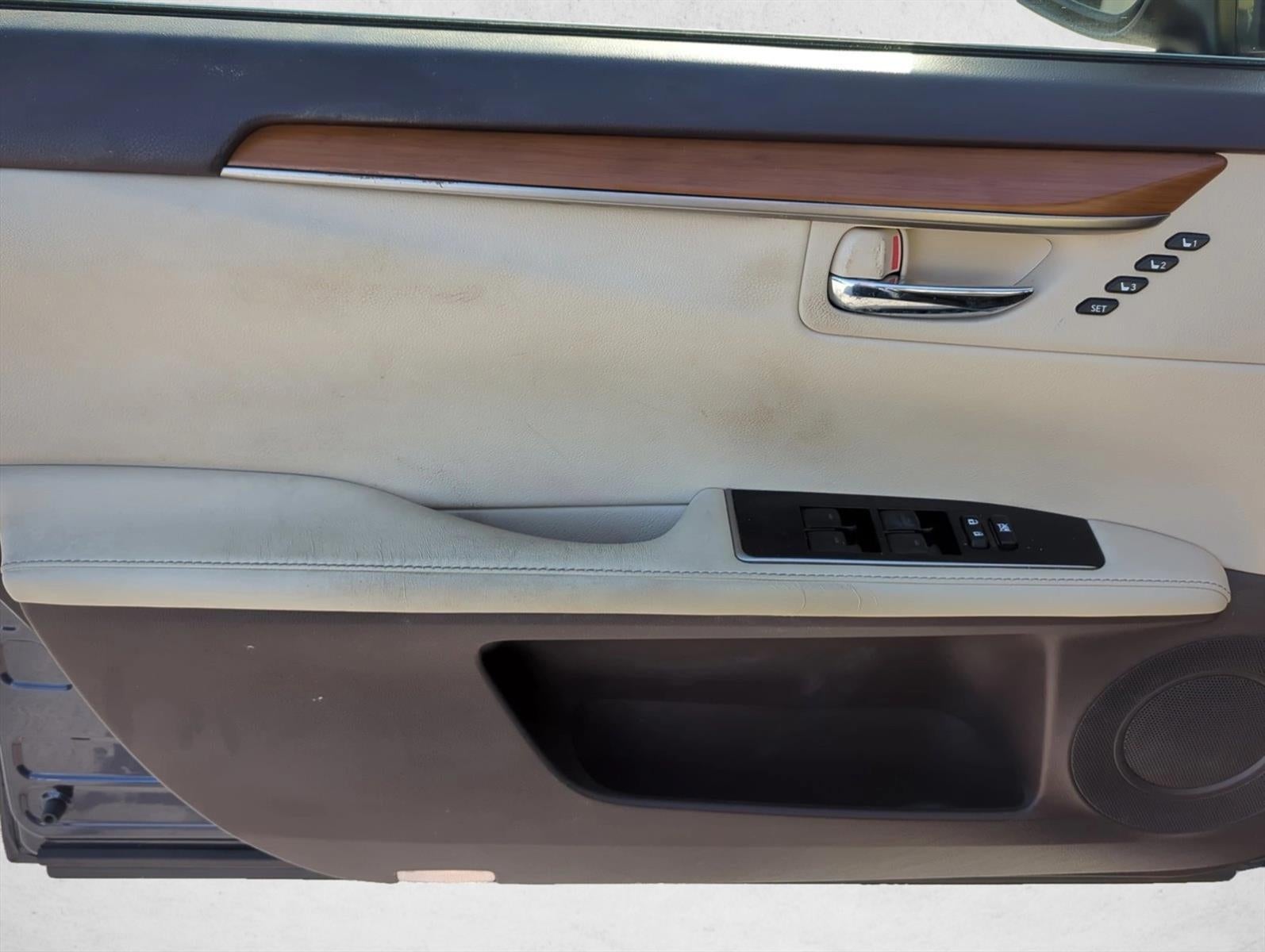 2016 Lexus ES 300h 4dr Sdn Hybrid