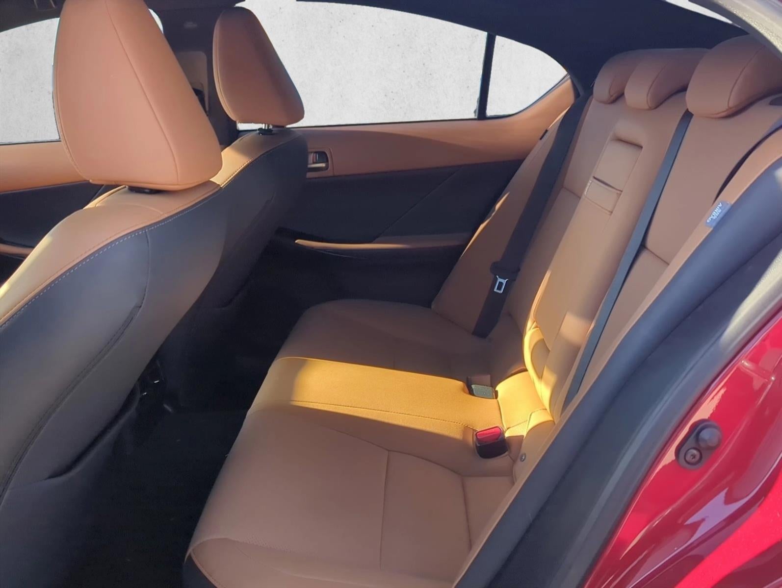 2025 Lexus IS 300 RWD