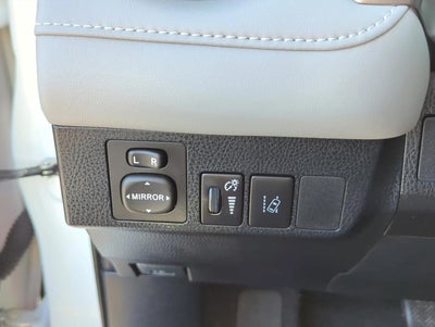 2017 Toyota RAV4 Hybrid Limited AWD (Natl)