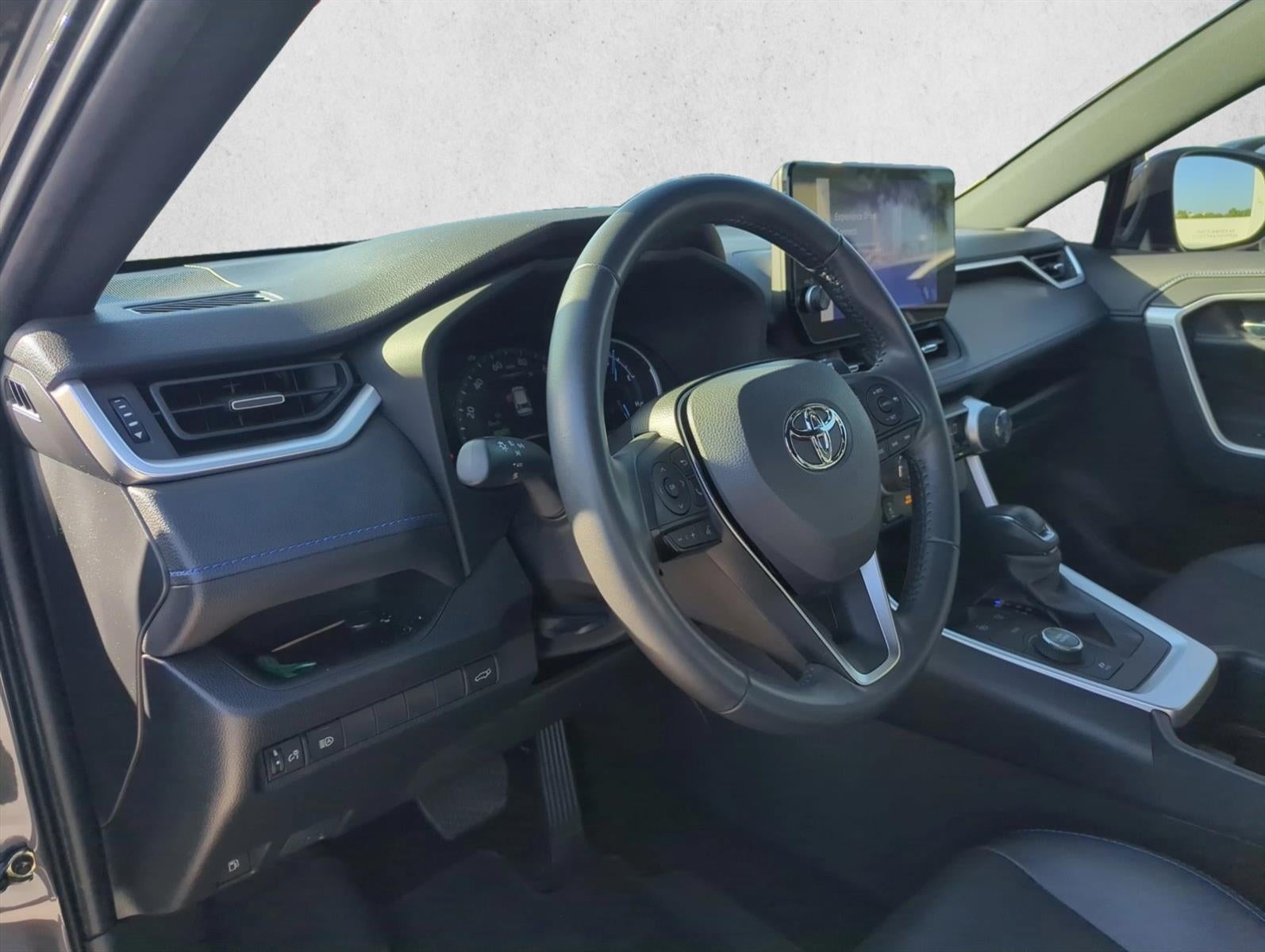 2023 Toyota RAV4 Hybrid XSE AWD (Natl)