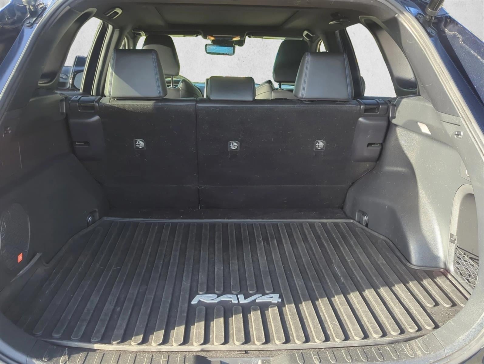 2019 Toyota RAV4 Hybrid XSE AWD (Natl)