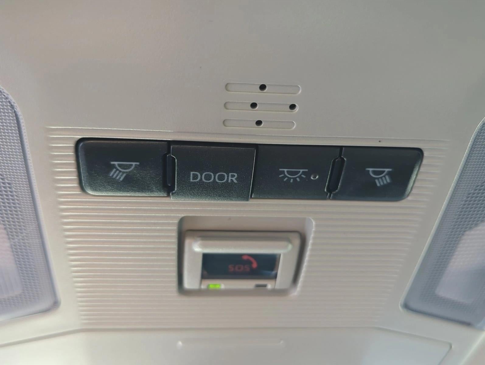 2022 Toyota RAV4 Hybrid XLE AWD (Natl)