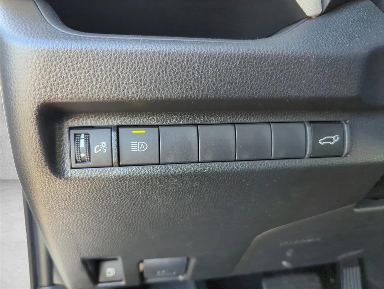 2025 Toyota RAV4 Hybrid XLE AWD (Natl)