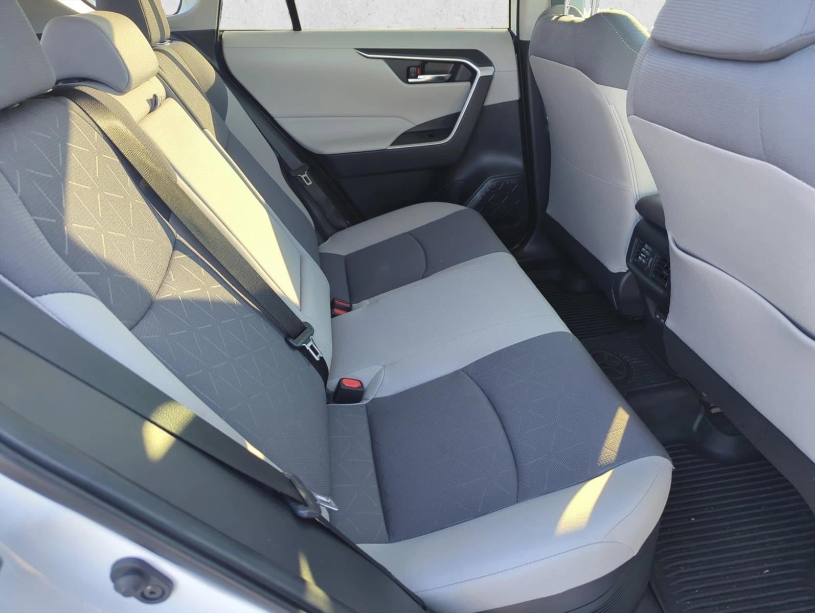 2025 Toyota RAV4 Hybrid XLE AWD (Natl)