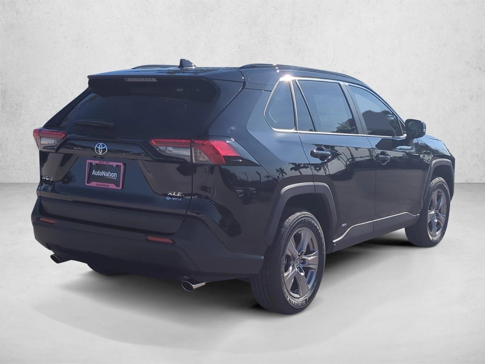 2025 Toyota RAV4 Hybrid XLE AWD (Natl)