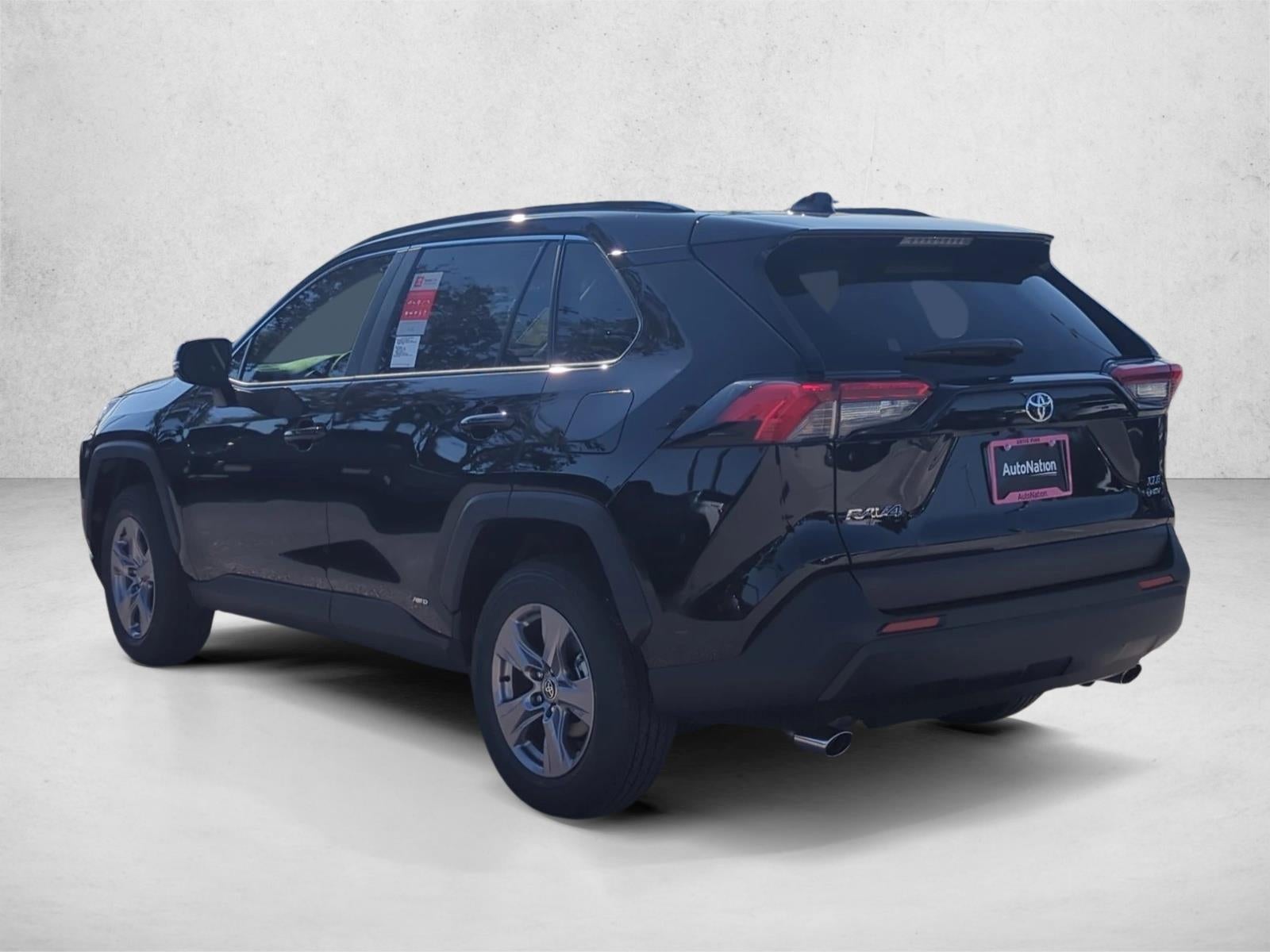2025 Toyota RAV4 Hybrid XLE AWD (Natl)
