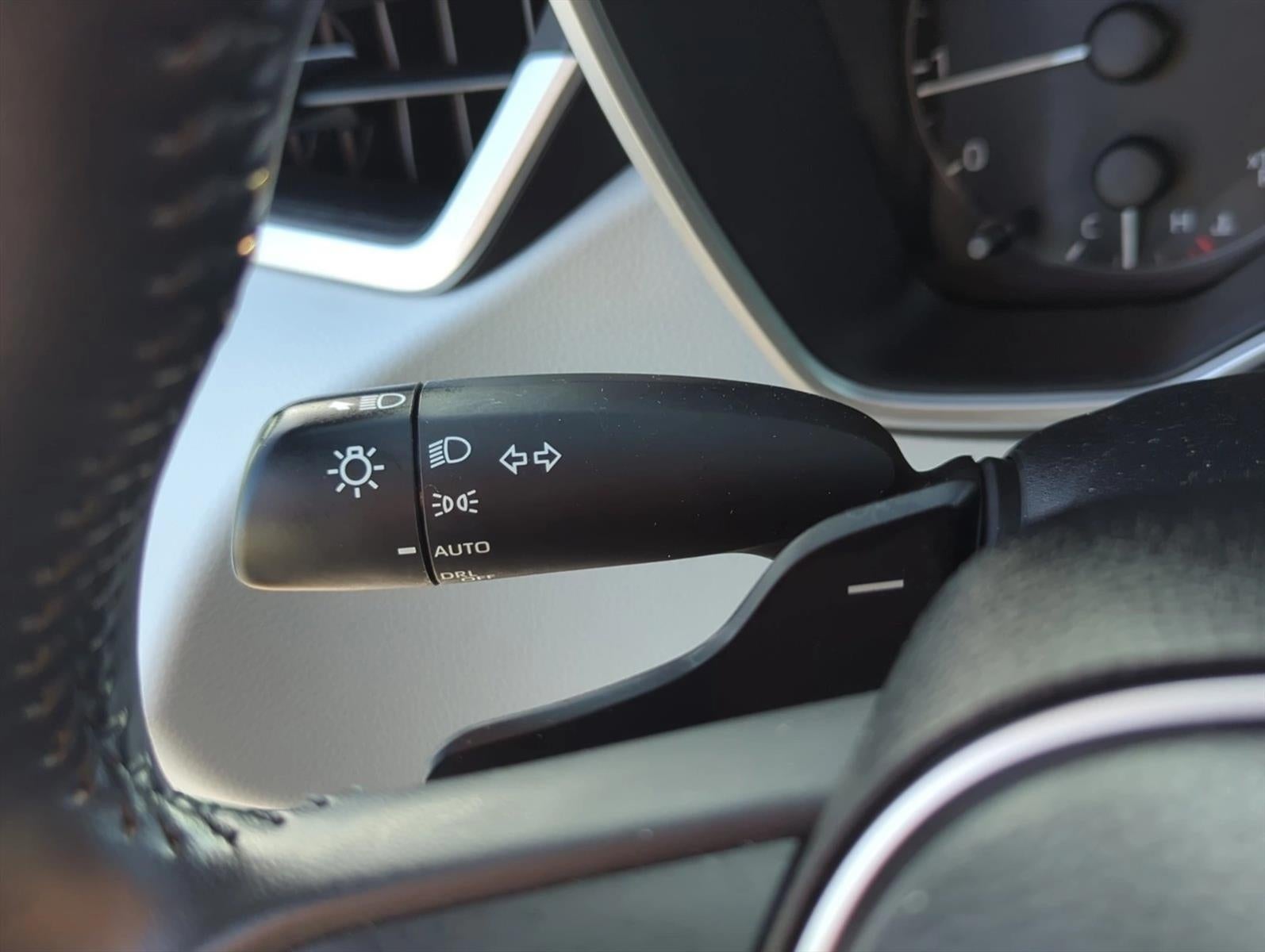 2023 Toyota Corolla Hatchback SE CVT (Natl)