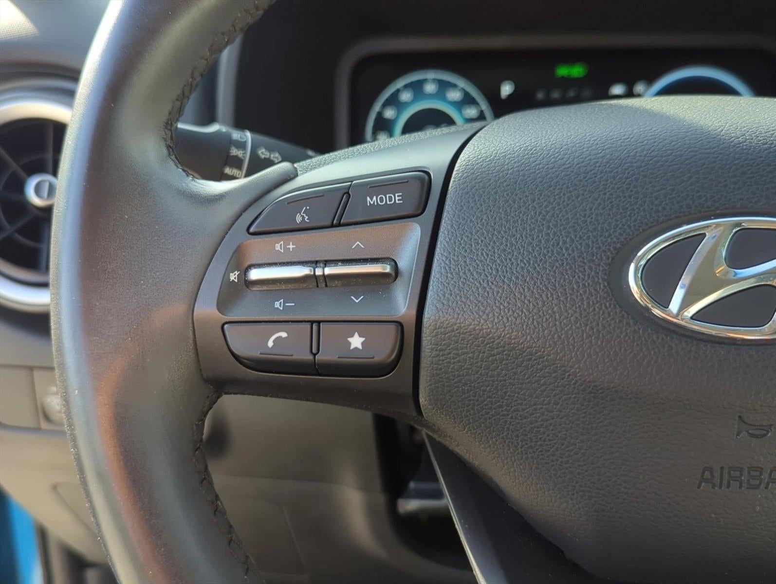 2022 Hyundai KONA Limited DCT FWD