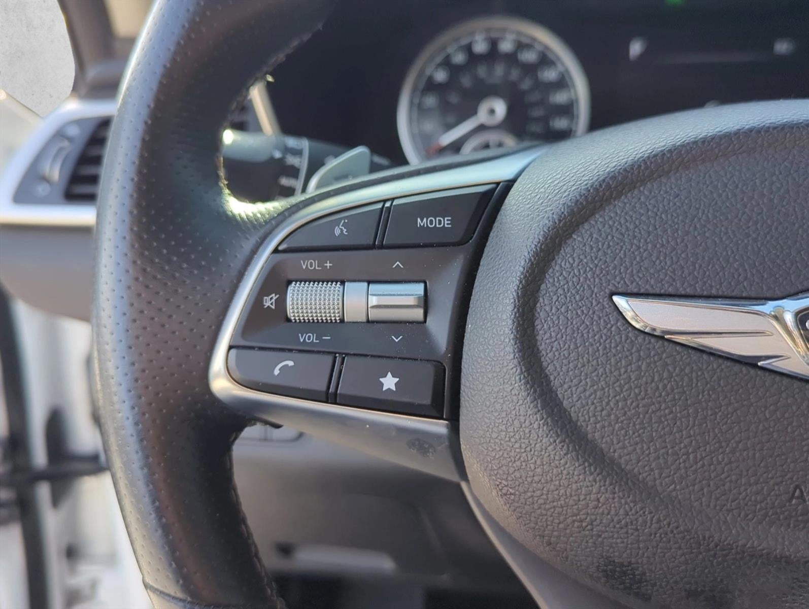 2023 Genesis G70 2.0T AWD