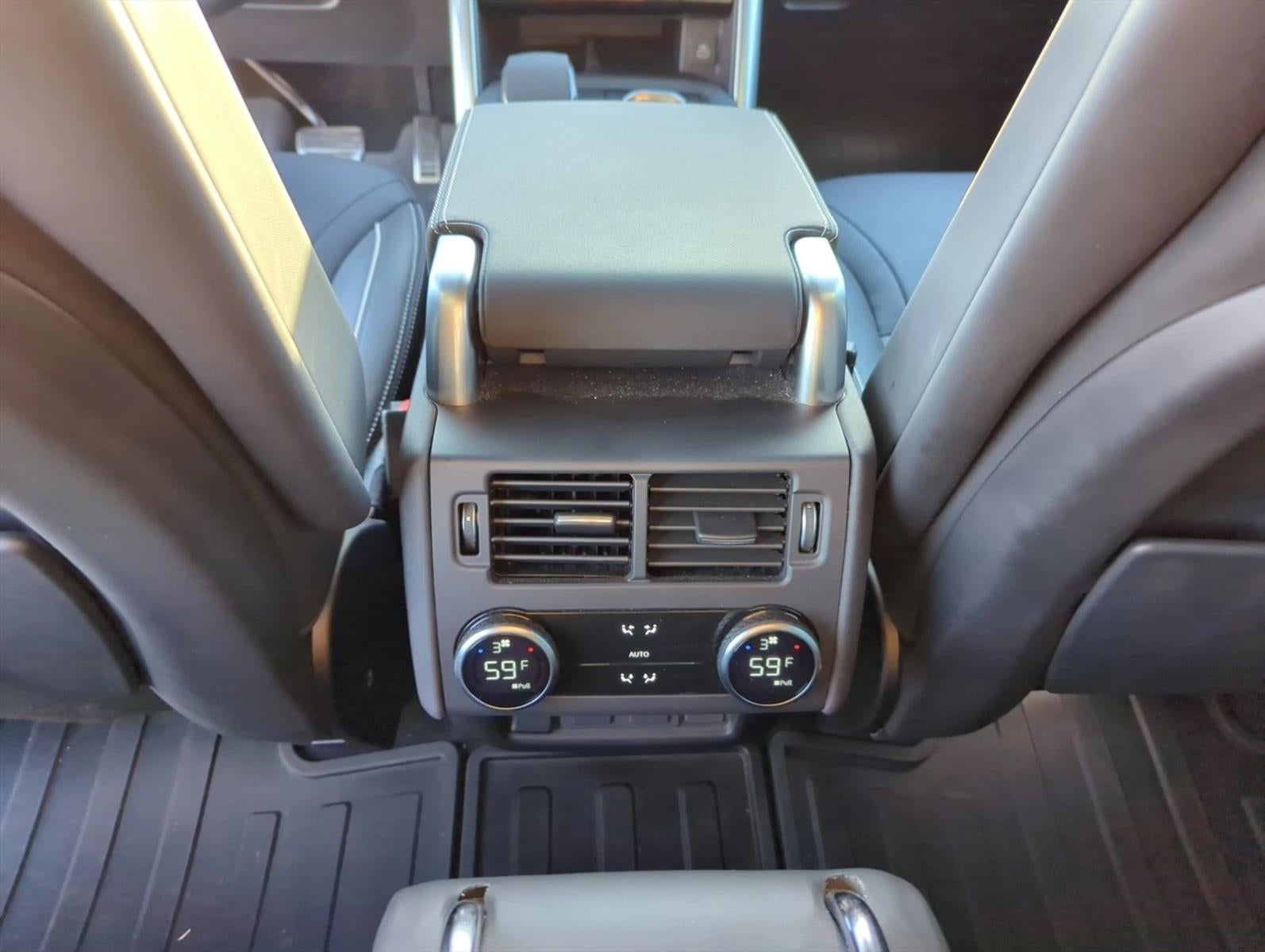 2024 Land Rover Discovery P360 Dynamic SE