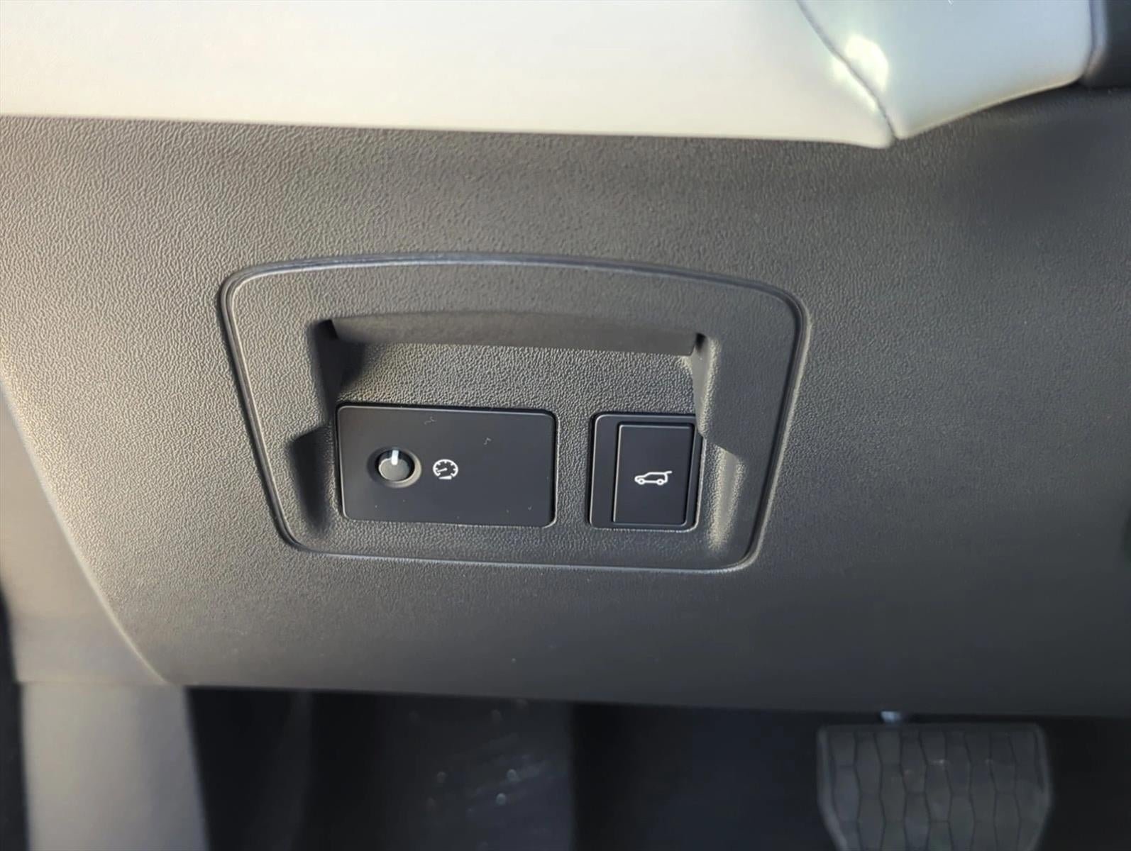 2025 Land Rover Range Rover Velar P250 S