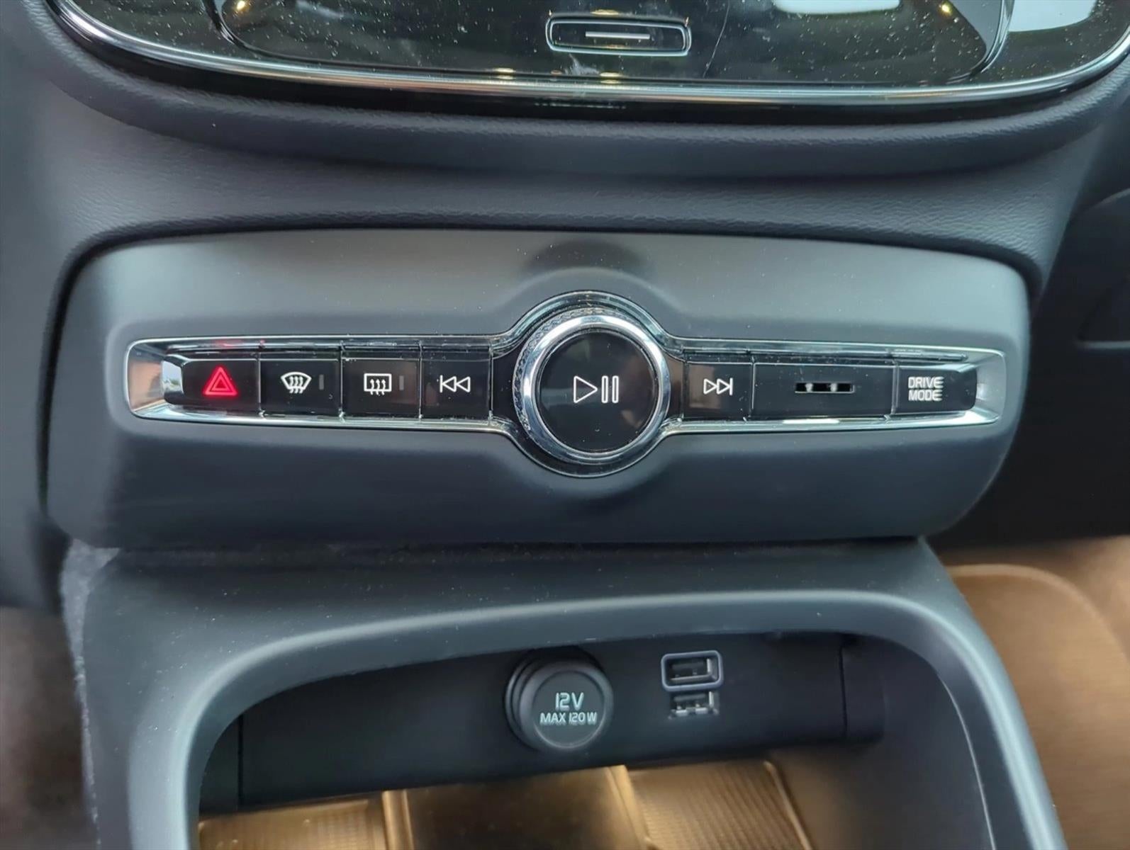 2020 Volvo XC40 T5 AWD Inscription