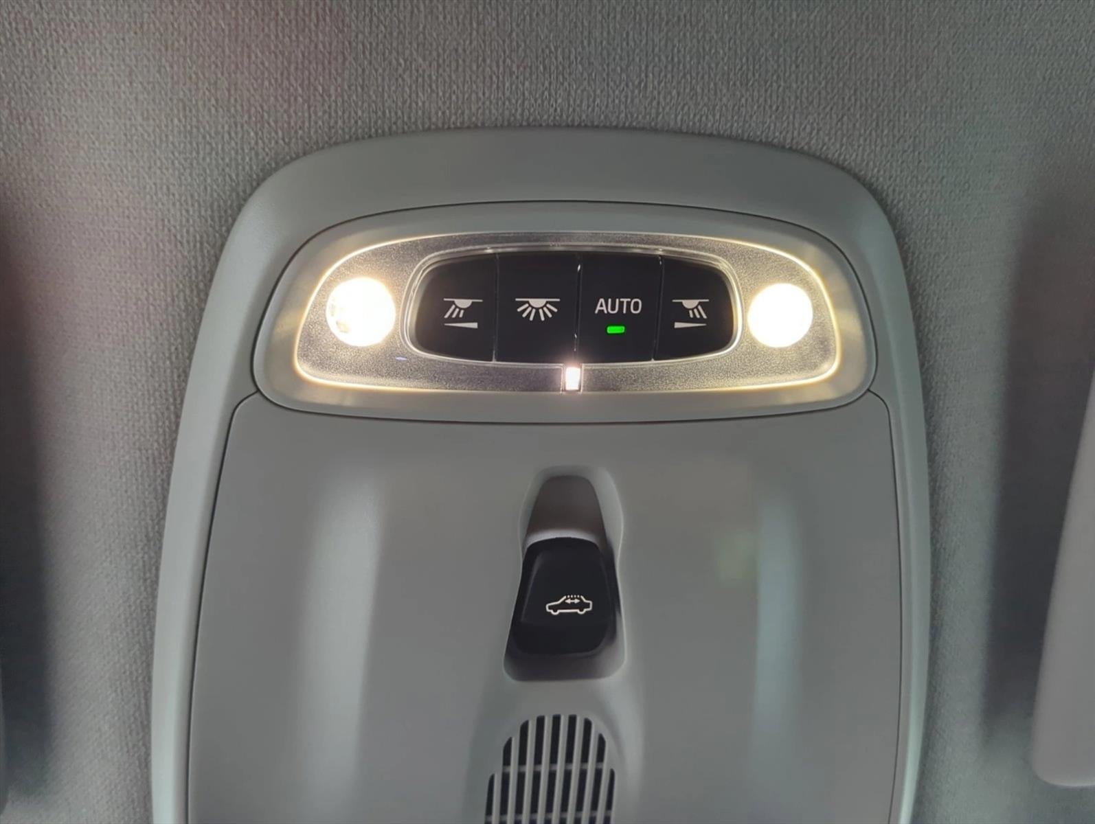 2020 Volvo XC40 T5 AWD Inscription