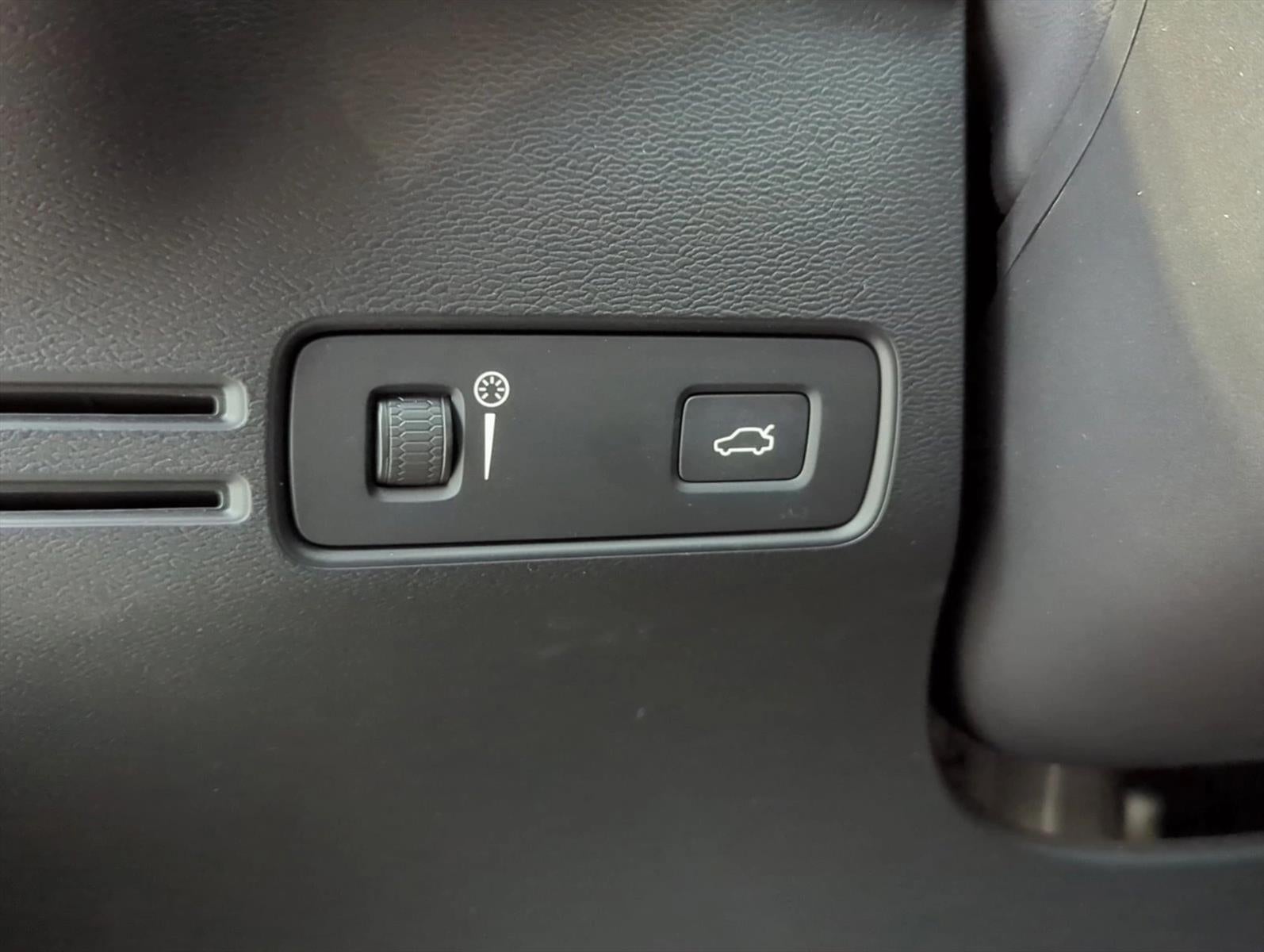 2020 Volvo XC40 T5 AWD Inscription