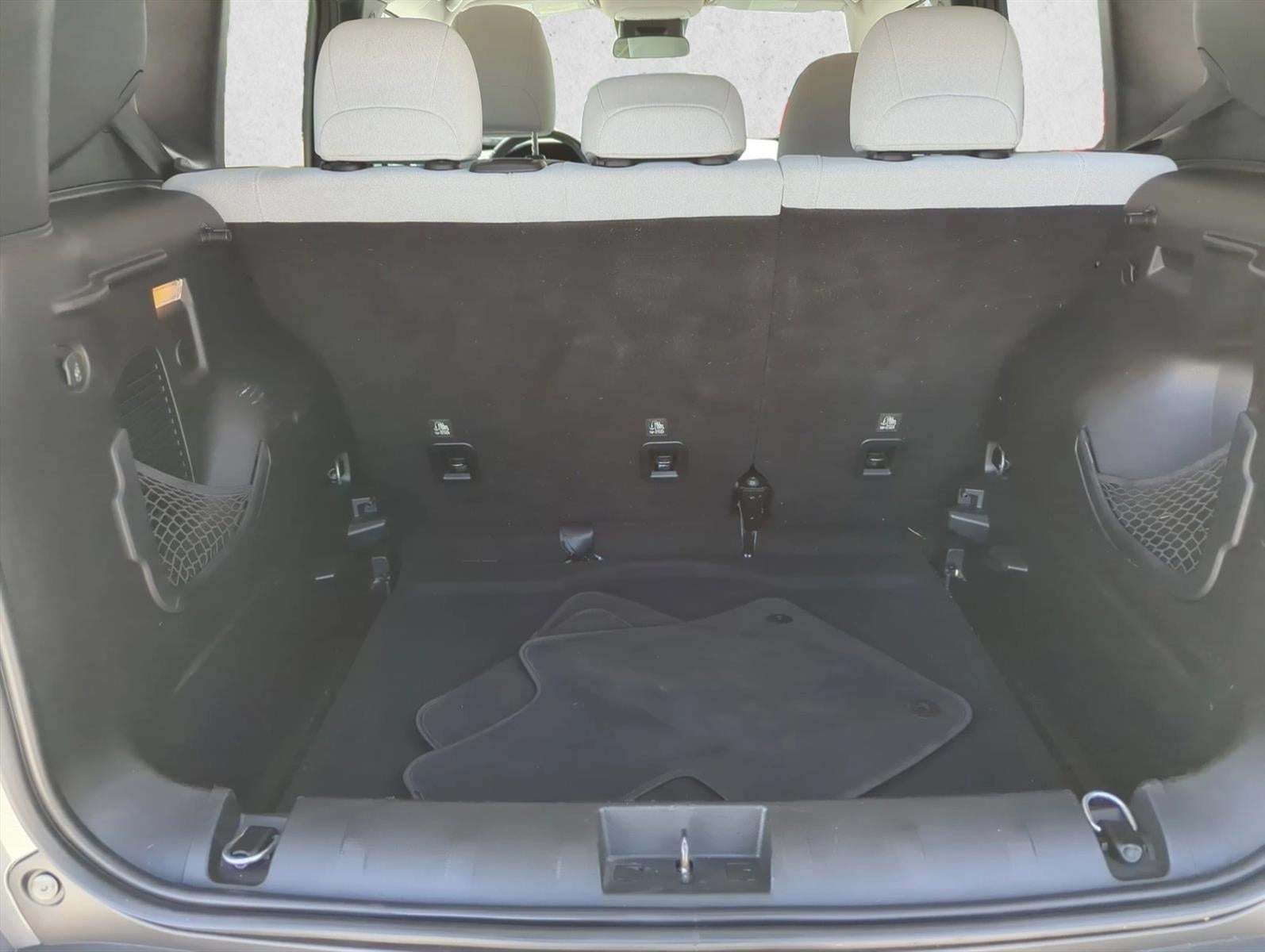 2020 Jeep Renegade Latitude FWD