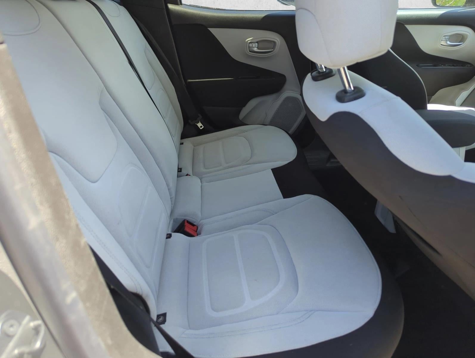 2020 Jeep Renegade Latitude FWD