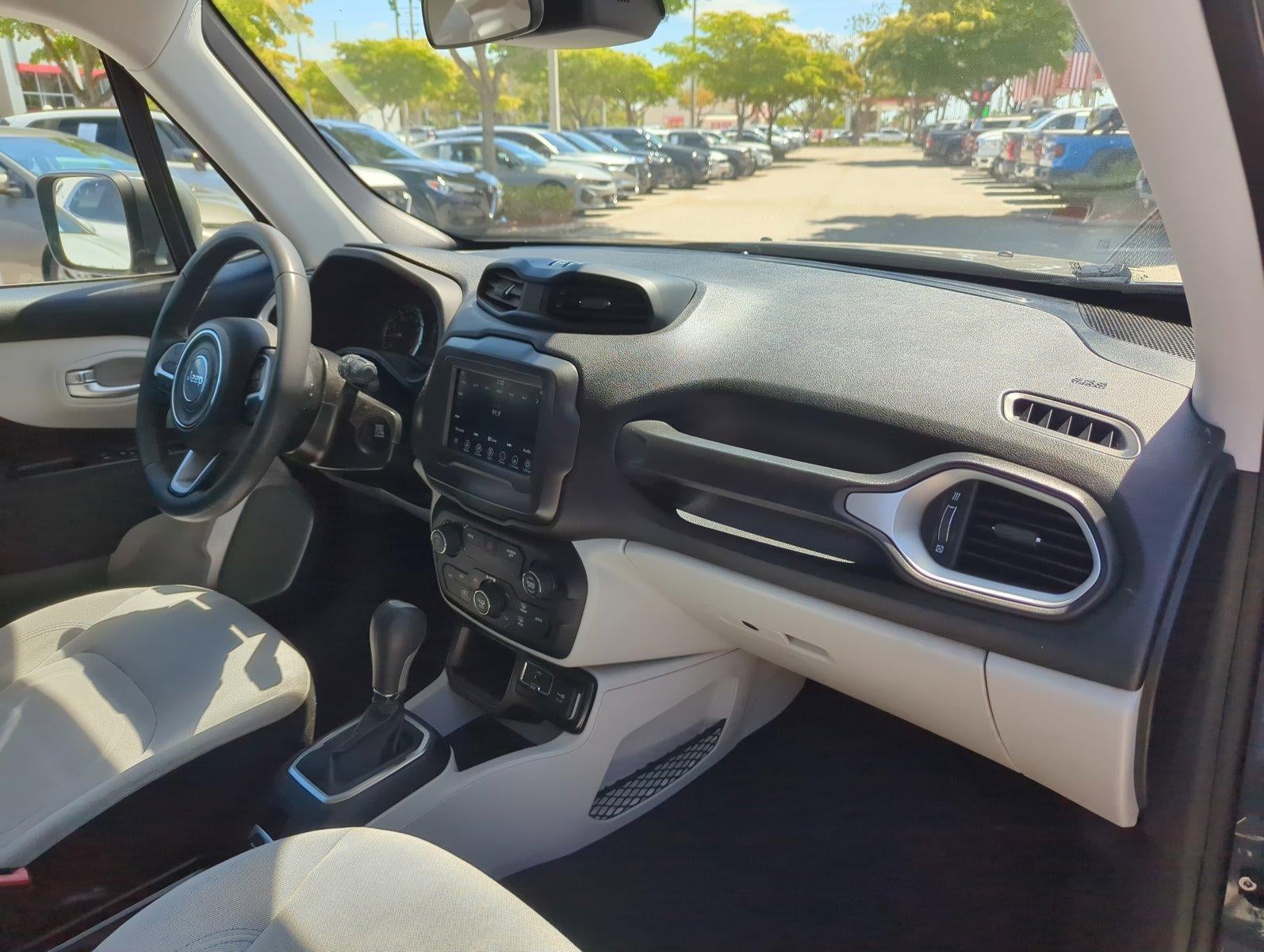 2020 Jeep Renegade Latitude FWD