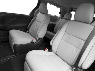 2017 Toyota Sienna XLE FWD 8-Passenger (Natl)
