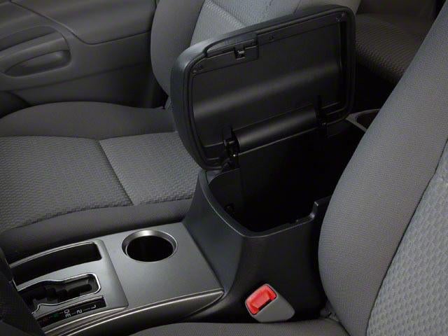 2013 Toyota Tacoma 4WD Double Cab Short Bed V6 Manual (Natl)