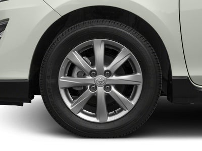 2017 Toyota Prius c Two (GS)