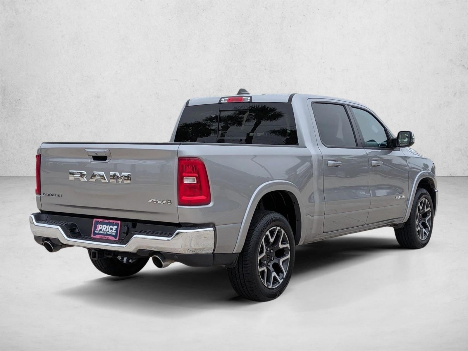 2025 RAM 1500 Laramie 4x4 Crew Cab 5'7" Box