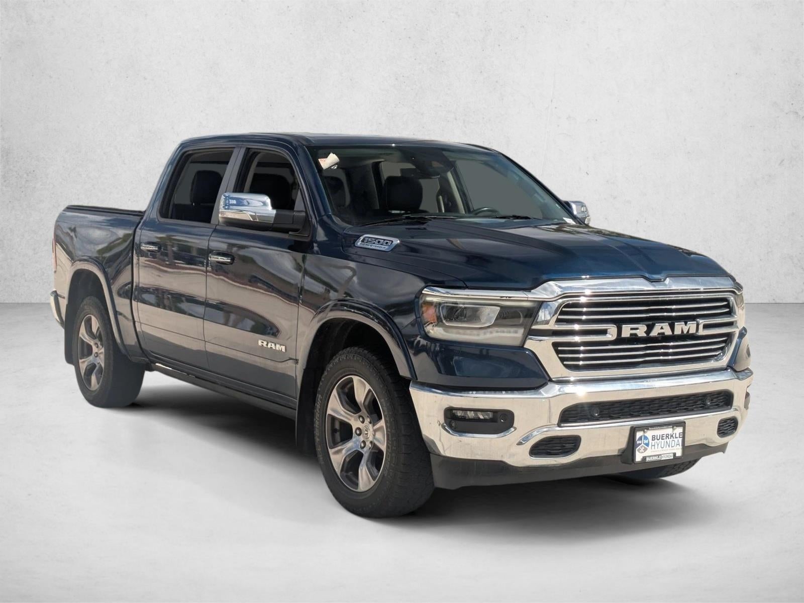 2022 RAM 1500 Laramie 4x4 Crew Cab 5'7" Box