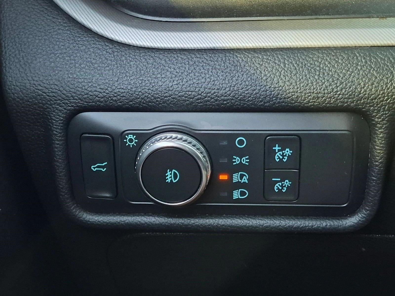 2020 Ford Explorer XLT RWD