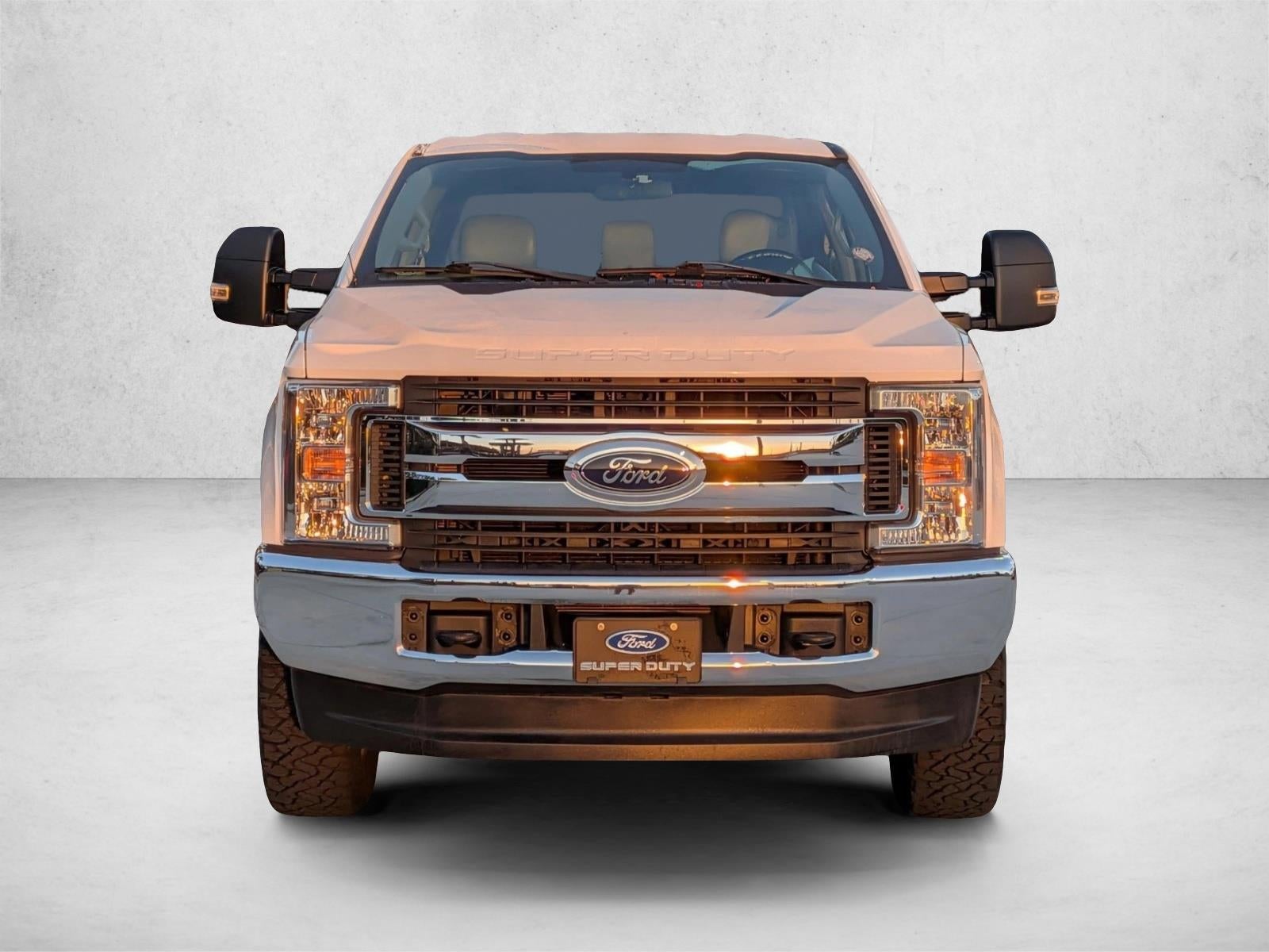 2019 Ford Super Duty F-250 SRW XL 4WD Crew Cab 6.75' Box
