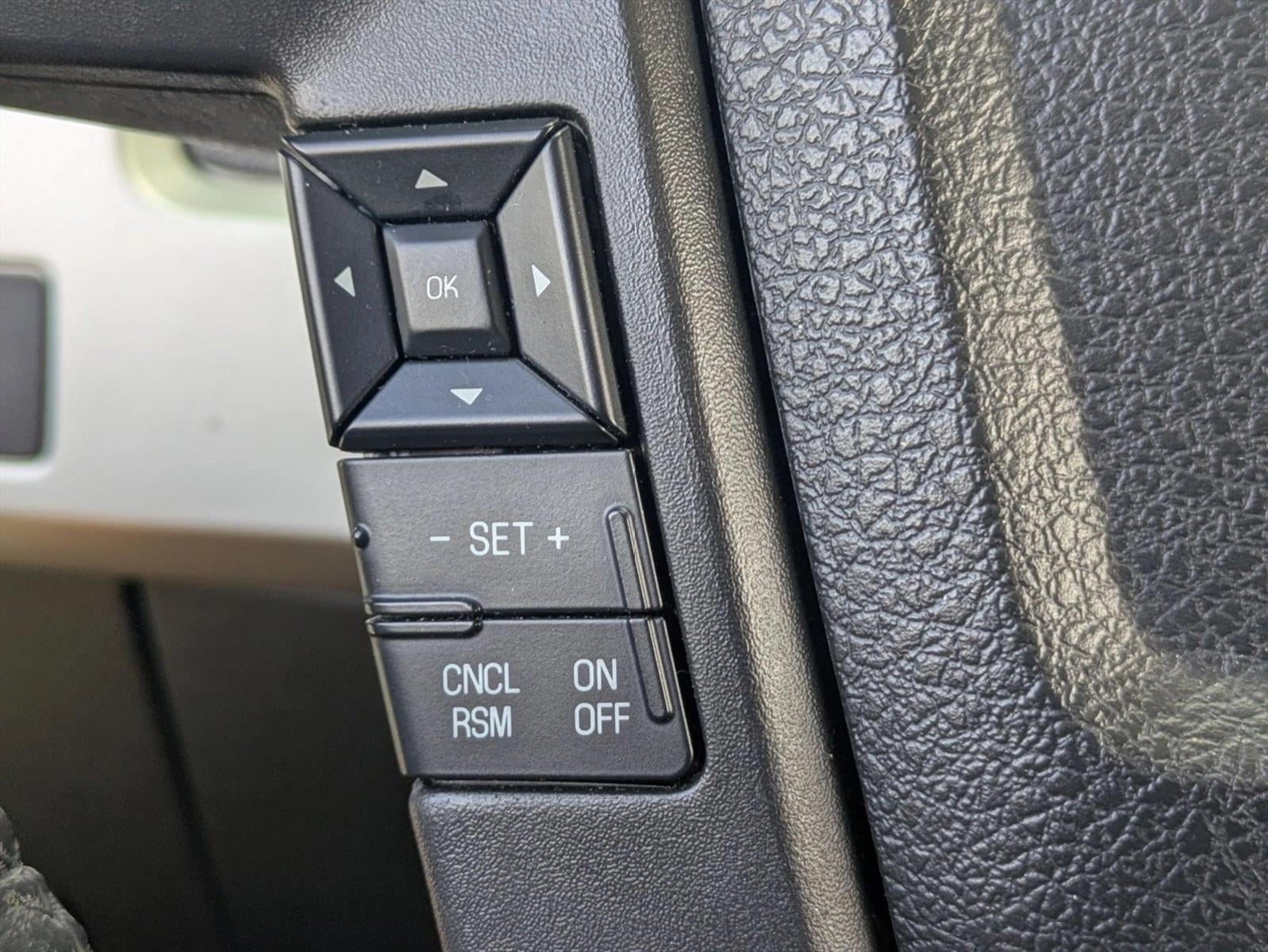 2014 Ford F-150 2WD SuperCrew 5-1/2 Ft Box Lariat