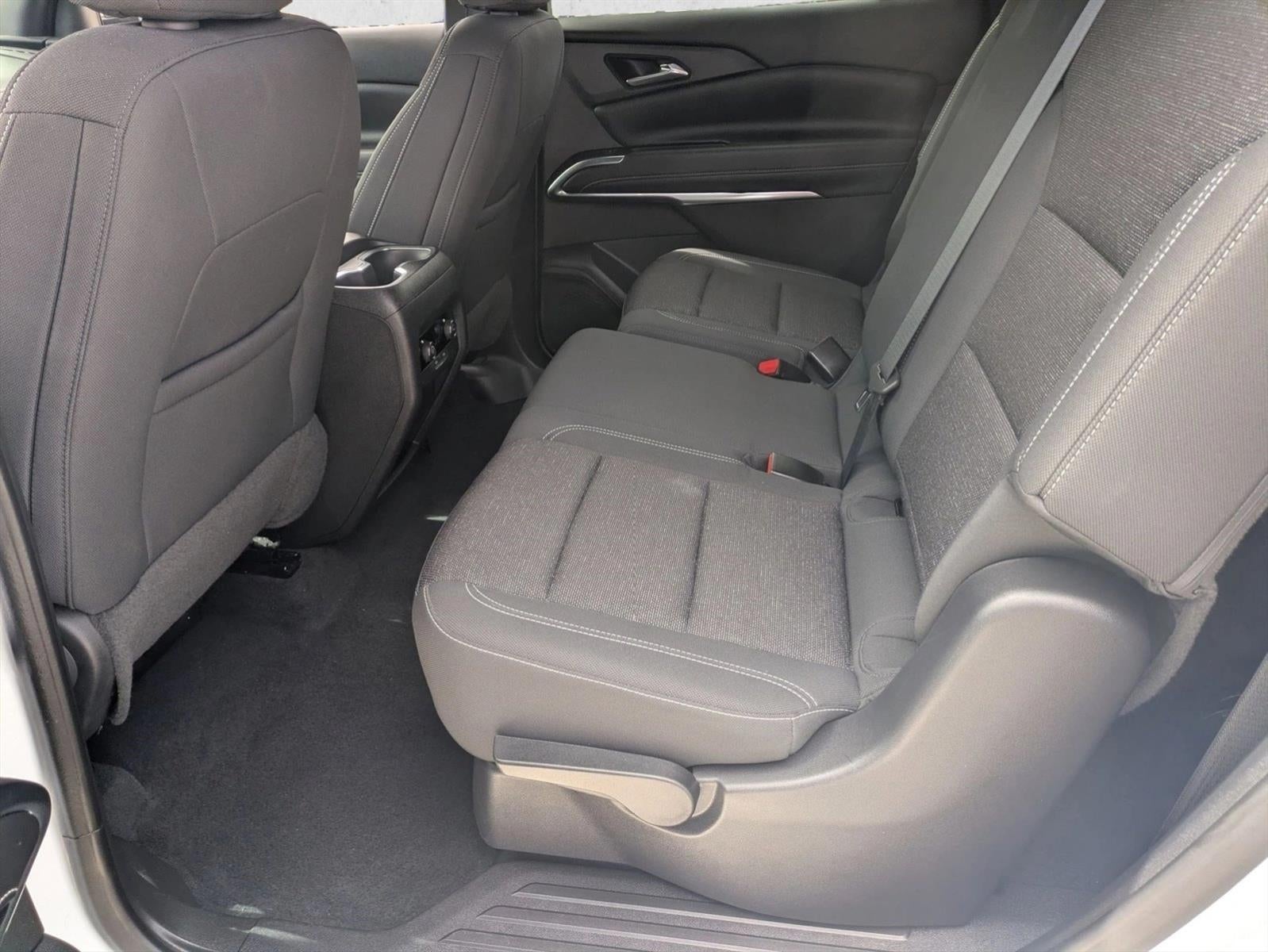 2024 Chevrolet Traverse LS w/1LS