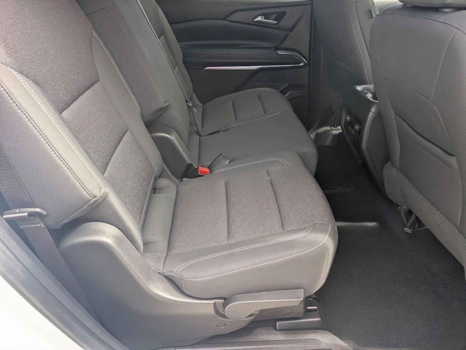 2024 Chevrolet Traverse LS w/1LS