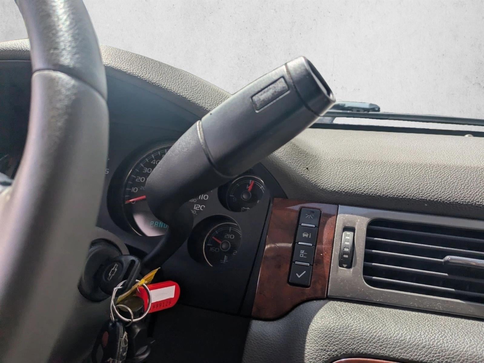 2008 Chevrolet Suburban 2WD 4dr 1500 LT w/1LT