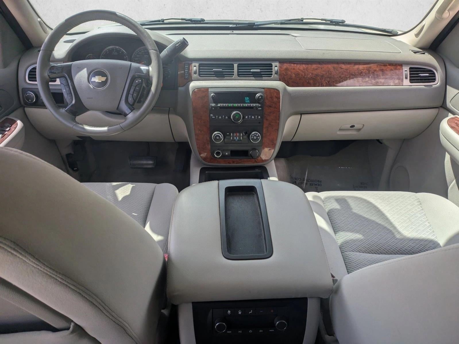 2008 Chevrolet Suburban 2WD 4dr 1500 LT w/1LT