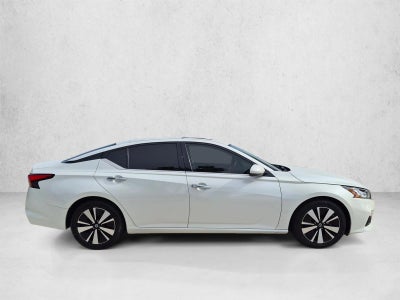 2020 Nissan Altima 2.5 SV Sedan